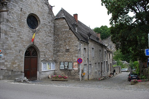 Durbuy__igreja de Saint-Nicolas rua dos Récollets