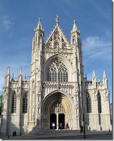 Notre Dame du Sablon, fachada